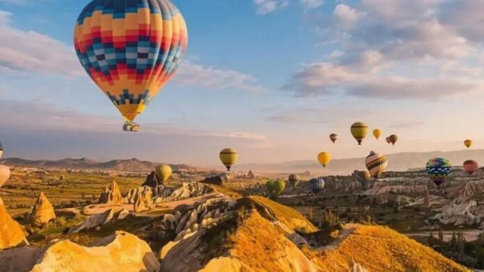 Veja o deserto de uma perspectiva diferente com passeios de balão de luxo